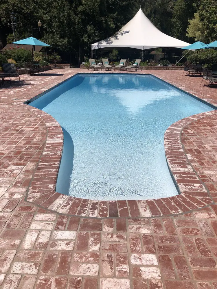 pool deck with natural stones